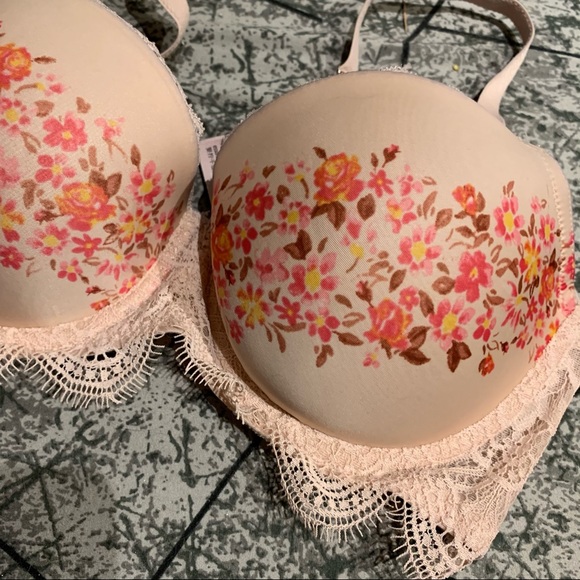 Victoria’s Secret bra - Picture 2 of 7